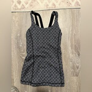 Lululemon tank top size 4
